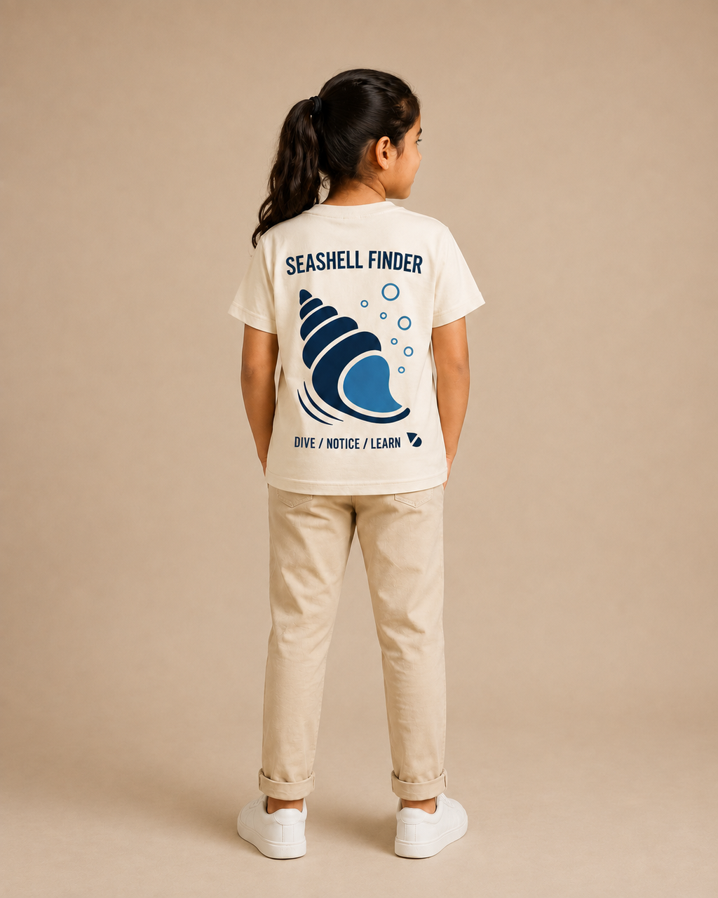 Seashell Finder Kids T-Shirt – Off-White